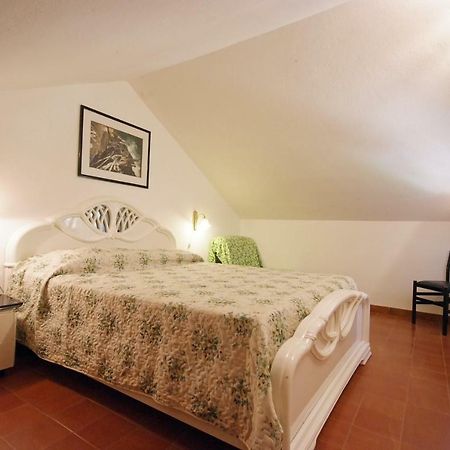 Residence Sud Est Porto Azzurro Extérieur photo