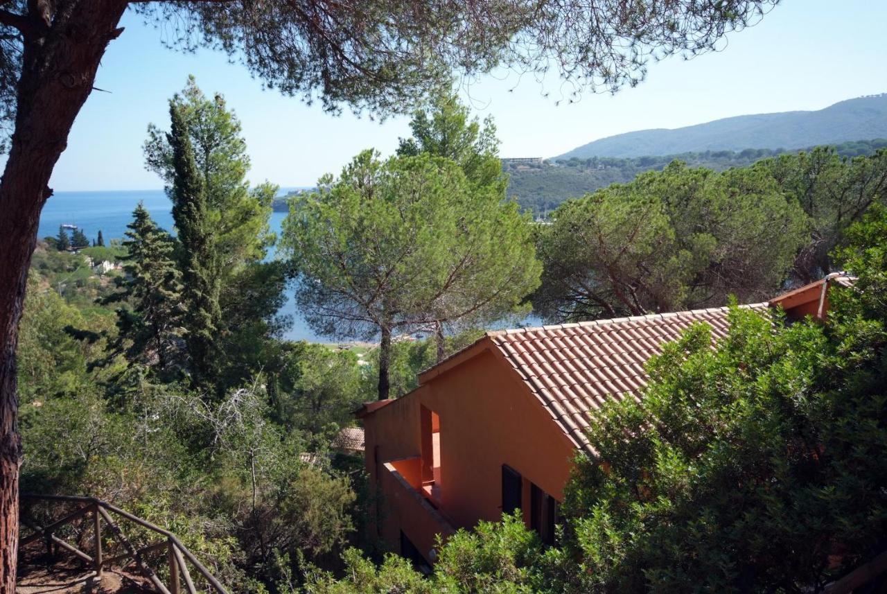 Residence Sud Est Porto Azzurro Extérieur photo