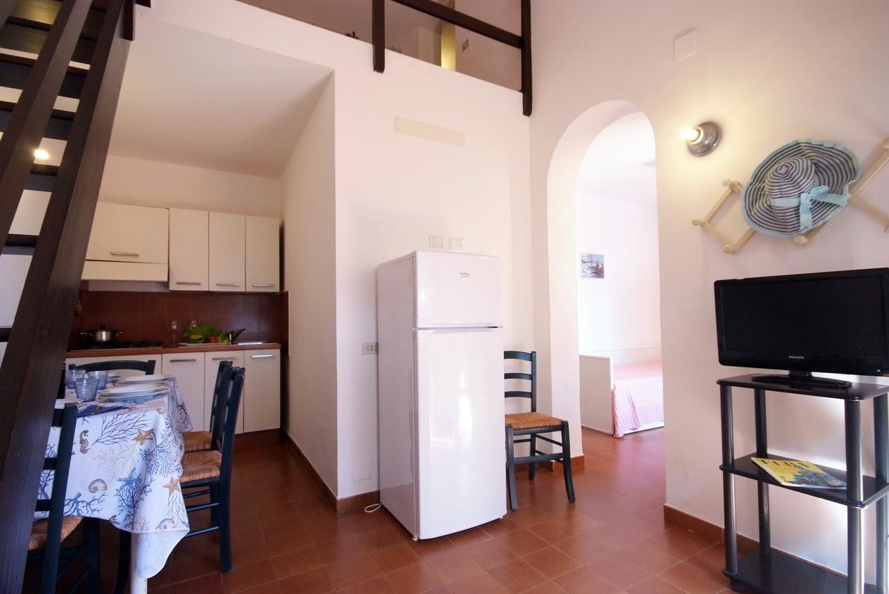 Residence Sud Est Porto Azzurro Extérieur photo
