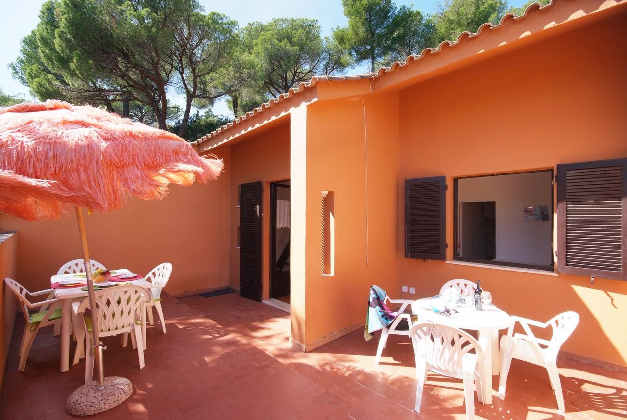 Residence Sud Est Porto Azzurro Extérieur photo