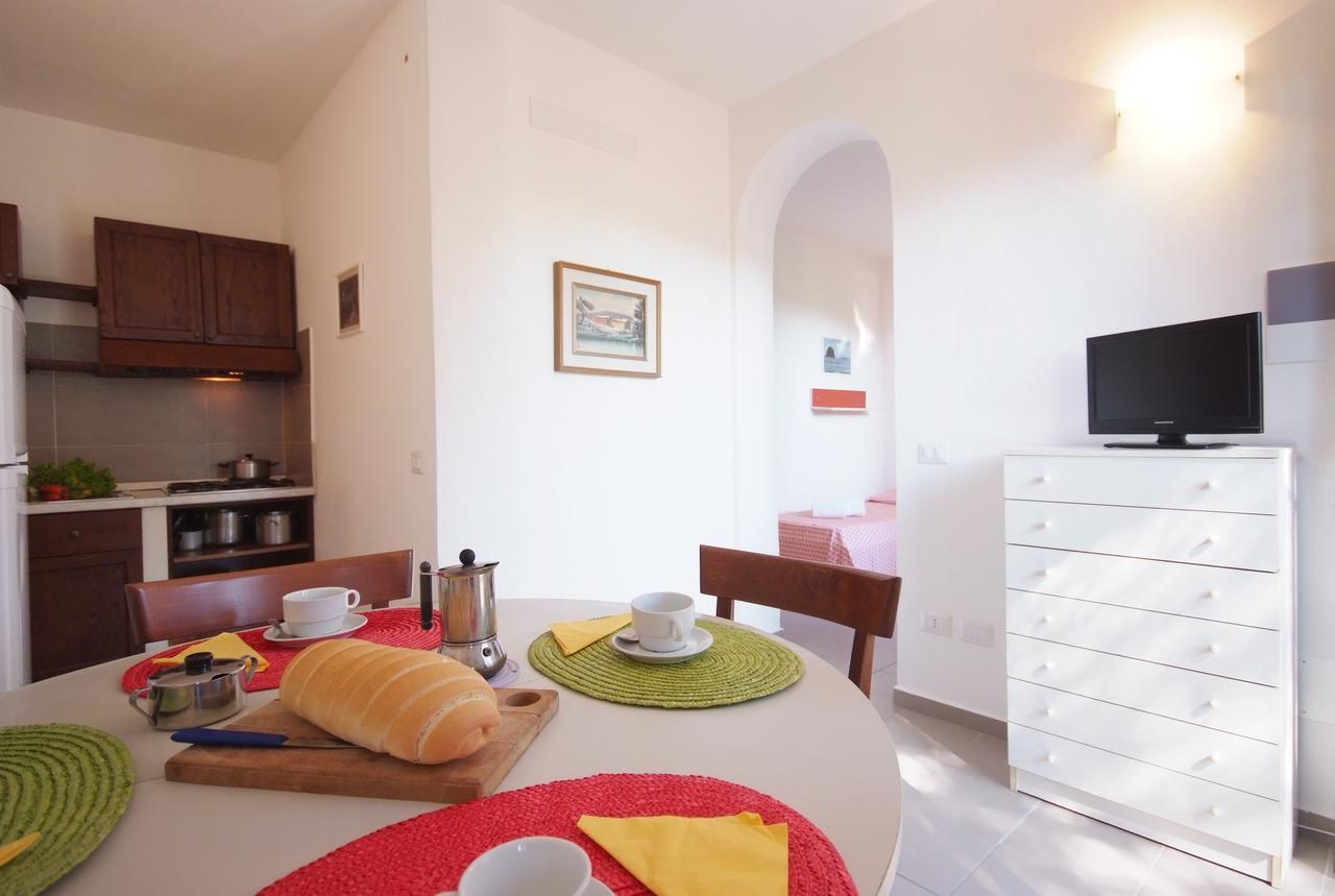 Residence Sud Est Porto Azzurro Extérieur photo